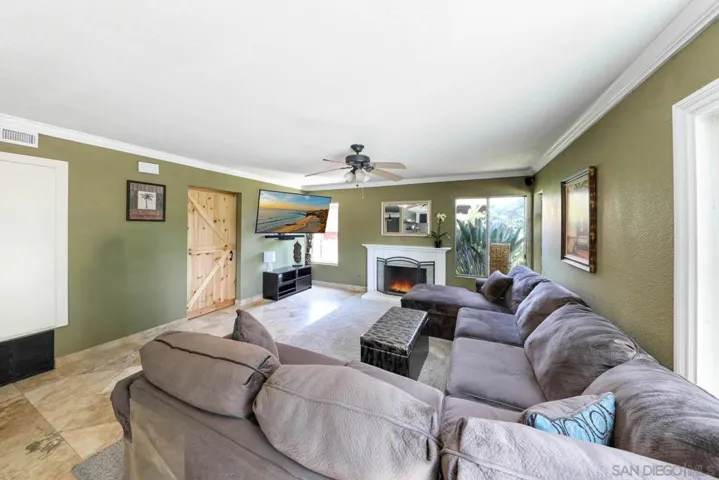 2607 Jacaranda Ave, Carlsbad, California 92009