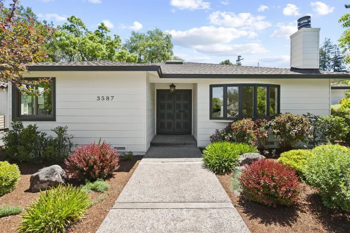 3587 La Mata Way, Palo Alto, California 94306