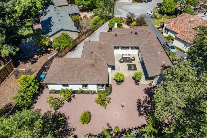 3587 La Mata Way, Palo Alto, California 94306
