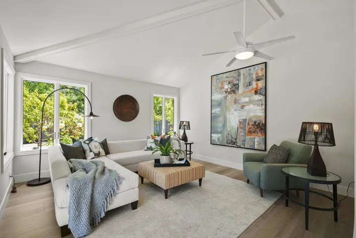 3587 La Mata Way, Palo Alto, California 94306