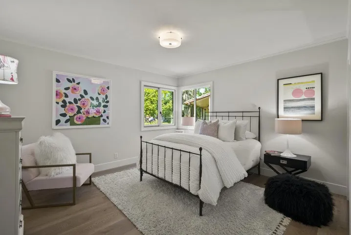 3587 La Mata Way, Palo Alto, California 94306
