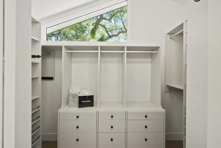 3587 La Mata Way, Palo Alto, California 94306
