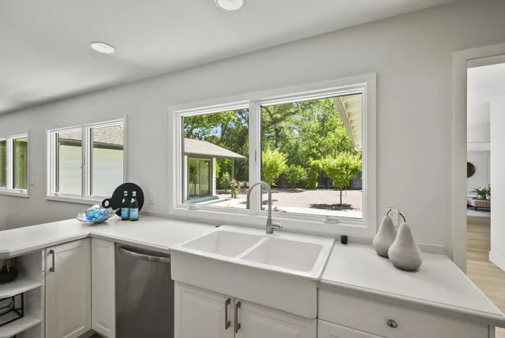 3587 La Mata Way, Palo Alto, California 94306
