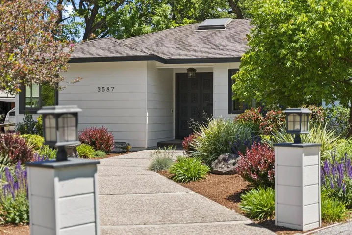 3587 La Mata Way, Palo Alto, California 94306