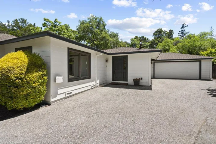 3587 La Mata Way, Palo Alto, California 94306
