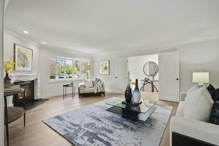 3587 La Mata Way, Palo Alto, California 94306