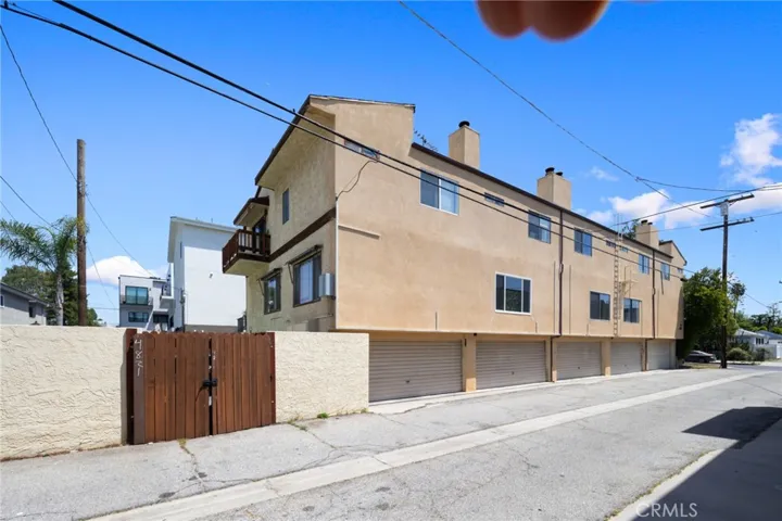 4821 Riverton Avenue 2, North Hollywood, California 91601