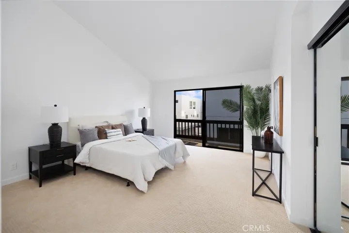 4821 Riverton Avenue 2, North Hollywood, California 91601