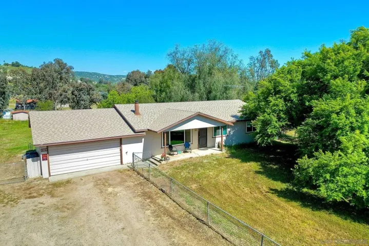 1727 Elm St, Ramona, California 92065