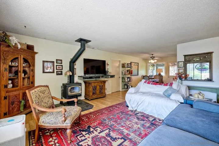 1727 Elm St, Ramona, California 92065