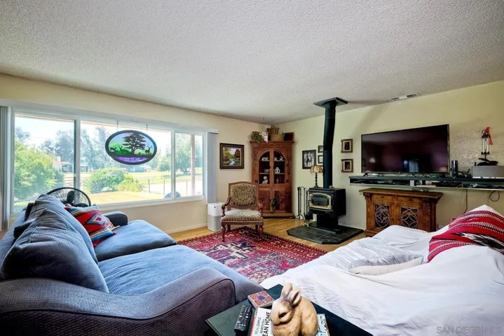 1727 Elm St, Ramona, California 92065