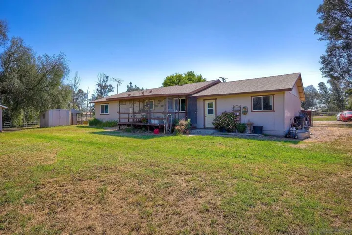 1727 Elm St, Ramona, California 92065