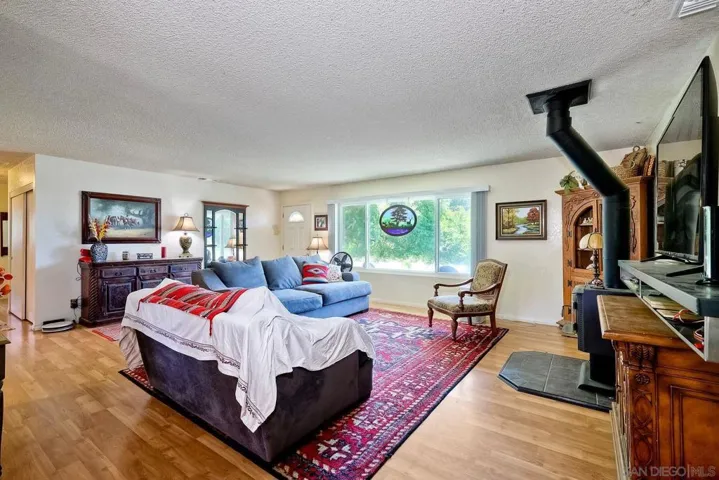 1727 Elm St, Ramona, California 92065