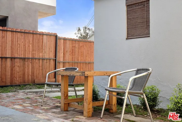 8666 Cadillac Avenue, Los Angeles, California 90034
