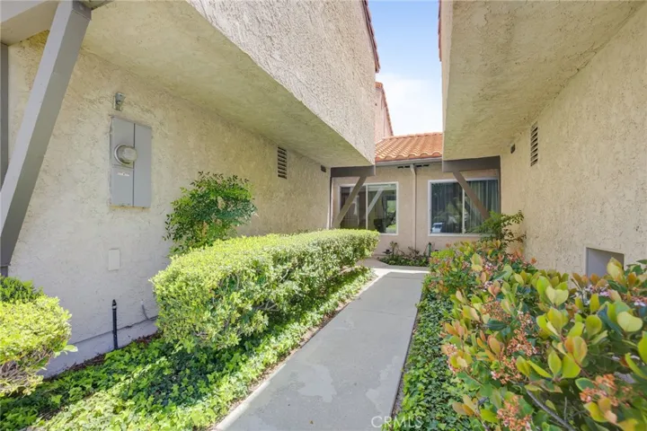 19200 Index Street 4, Porter Ranch, California 91326
