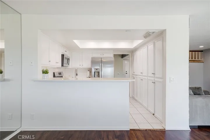 19200 Index Street 4, Porter Ranch, California 91326