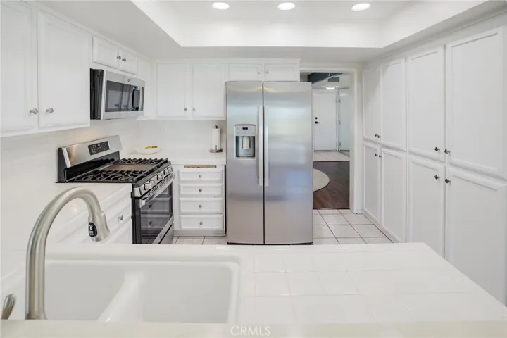 19200 Index Street 4, Porter Ranch, California 91326