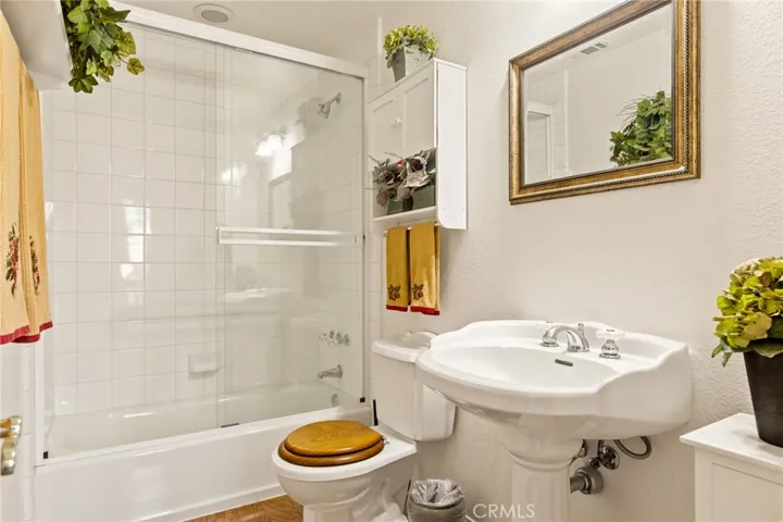 1383 Calgary Drive, Lake Arrowhead, California 92352