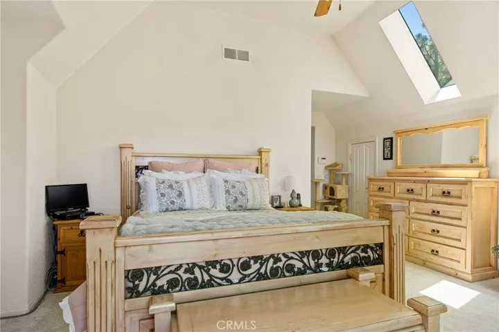 1383 Calgary Drive, Lake Arrowhead, California 92352