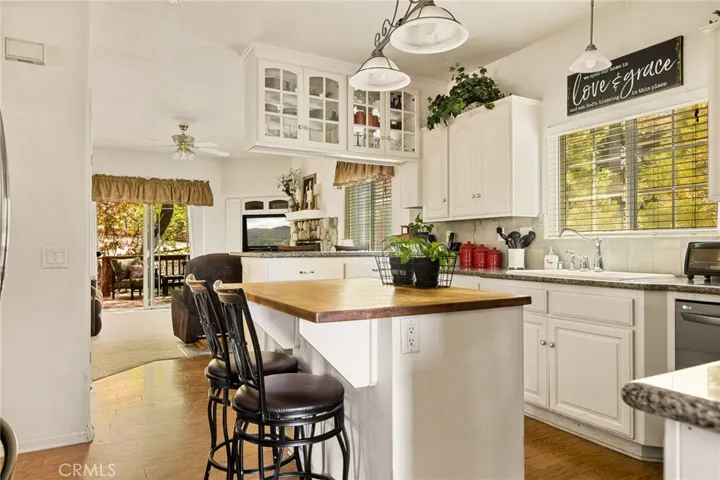 1383 Calgary Drive, Lake Arrowhead, California 92352