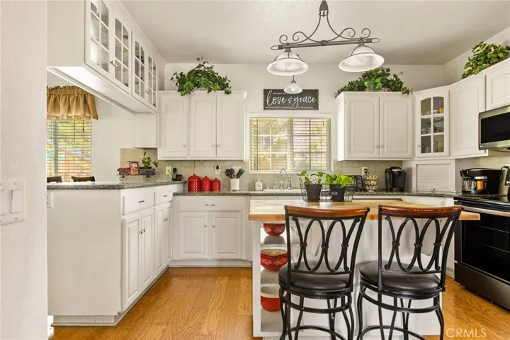 1383 Calgary Drive, Lake Arrowhead, California 92352