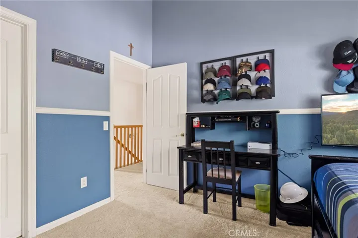 1383 Calgary Drive, Lake Arrowhead, California 92352