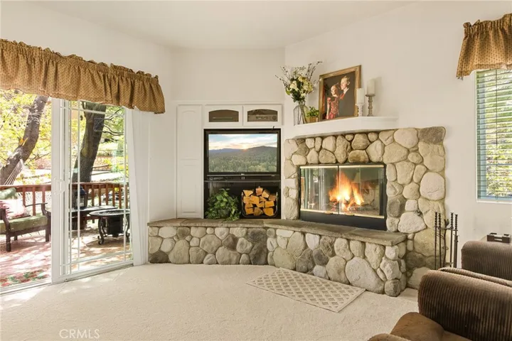 1383 Calgary Drive, Lake Arrowhead, California 92352