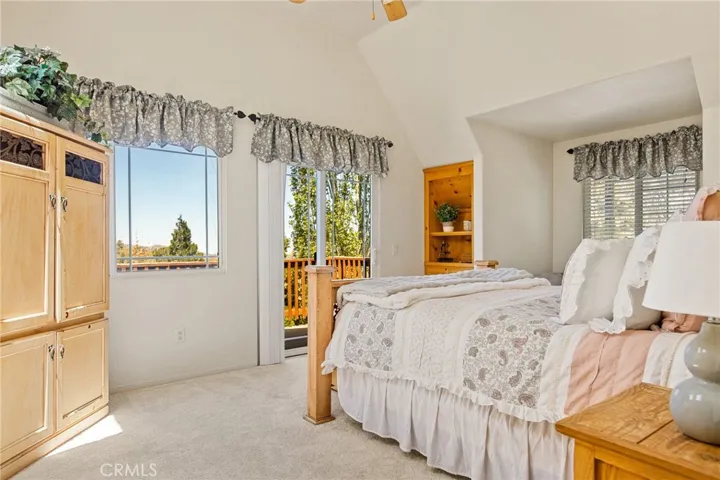 1383 Calgary Drive, Lake Arrowhead, California 92352