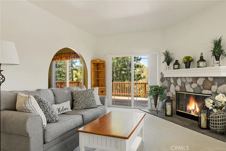 1383 Calgary Drive, Lake Arrowhead, California 92352
