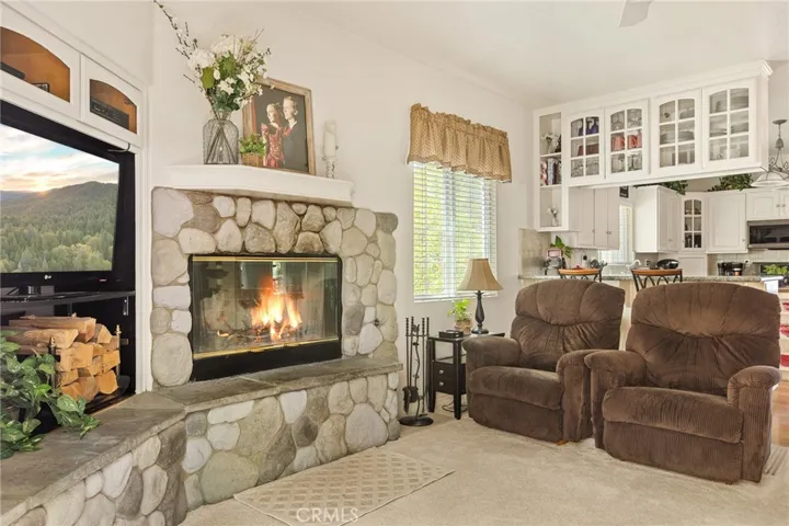 1383 Calgary Drive, Lake Arrowhead, California 92352