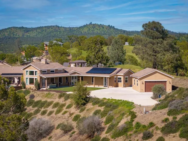 25 Lopes Court, Copperopolis, California 95228