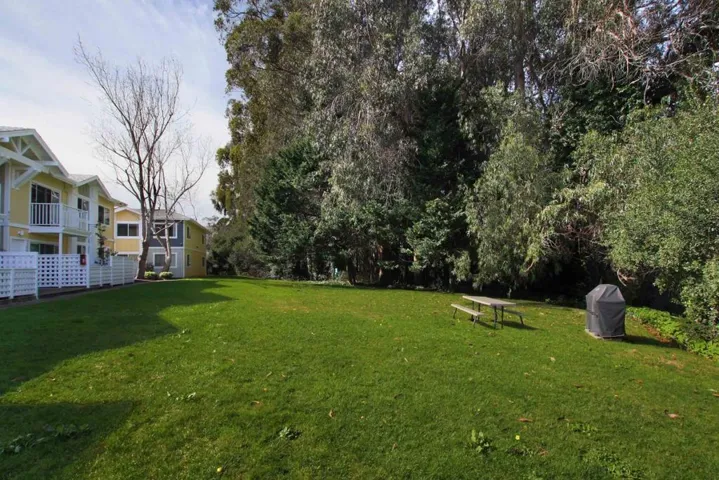 755 14th Avenue 305, Santa Cruz, California 95062