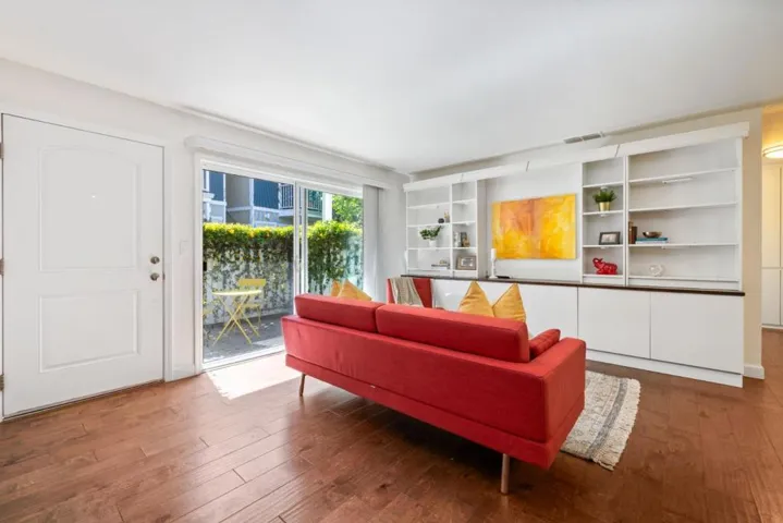 755 14th Avenue 305, Santa Cruz, California 95062
