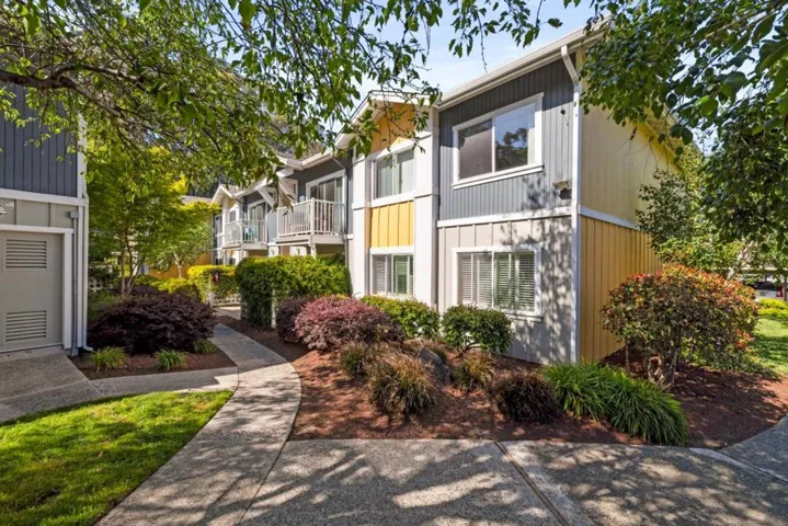 755 14th Avenue 305, Santa Cruz, California 95062