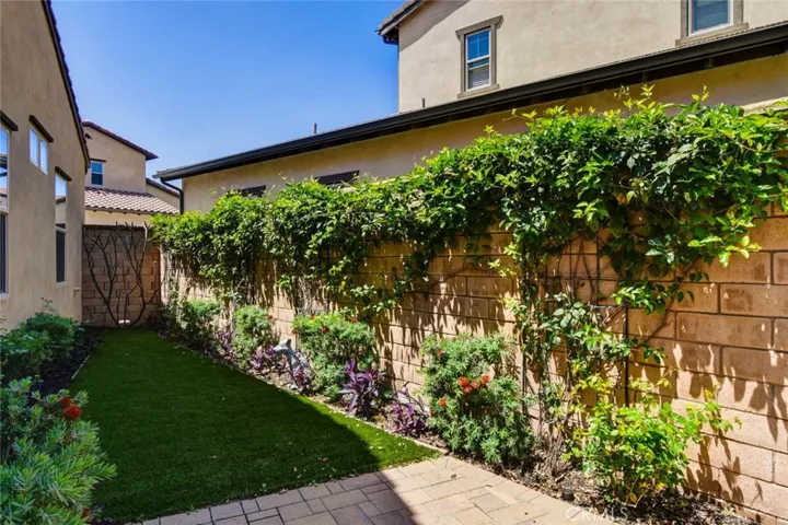 200 Buena Vida Drive, Brea, California 92823