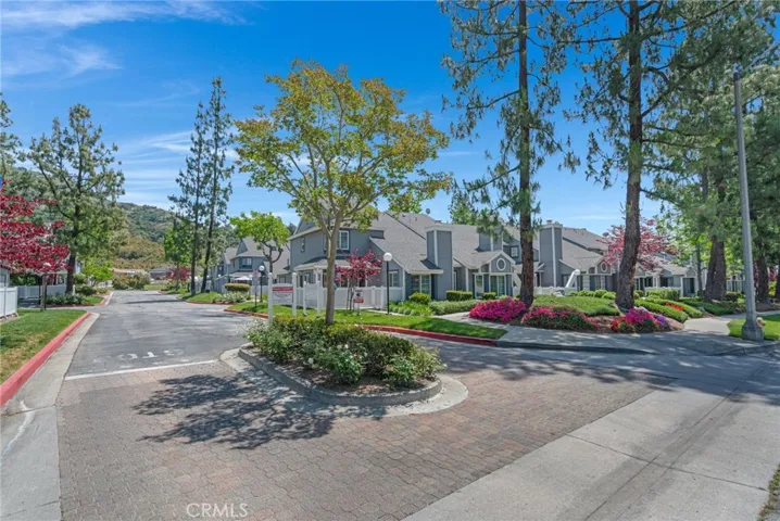 305 Monroe Court, Azusa, California 91702
