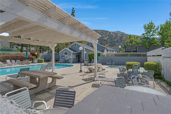 305 Monroe Court, Azusa, California 91702