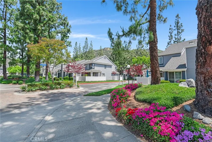305 Monroe Court, Azusa, California 91702