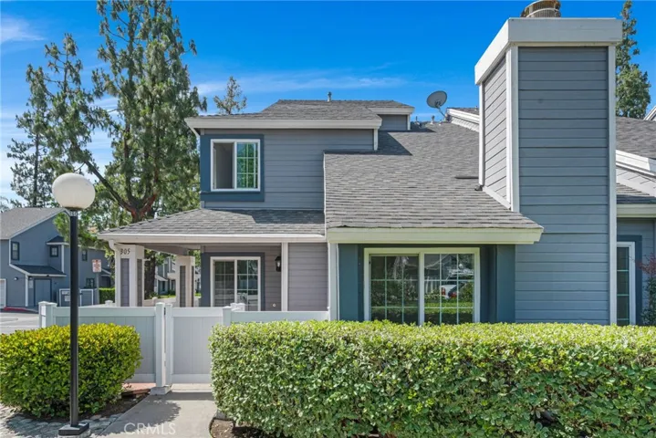 305 Monroe Court, Azusa, California 91702