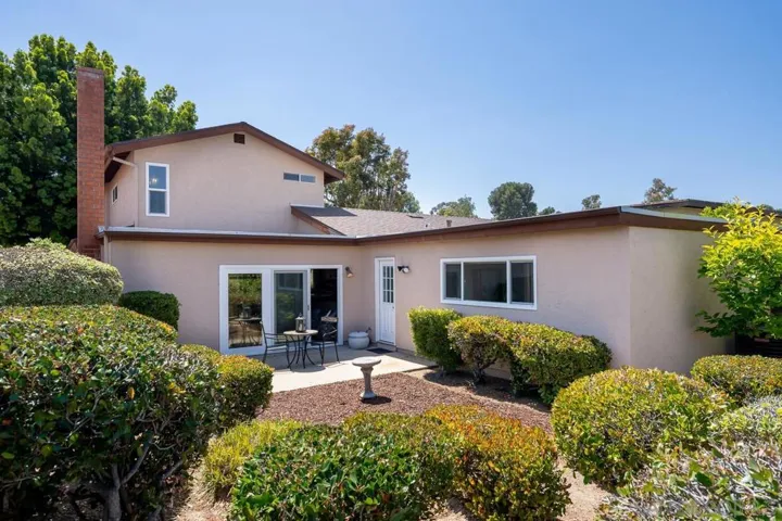 2711 S S Barcelona St, Spring Valley, California 91977