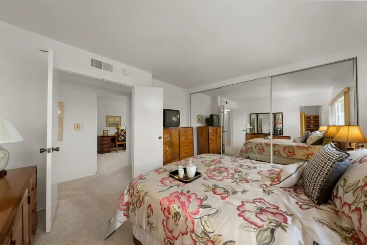 2711 S S Barcelona St, Spring Valley, California 91977
