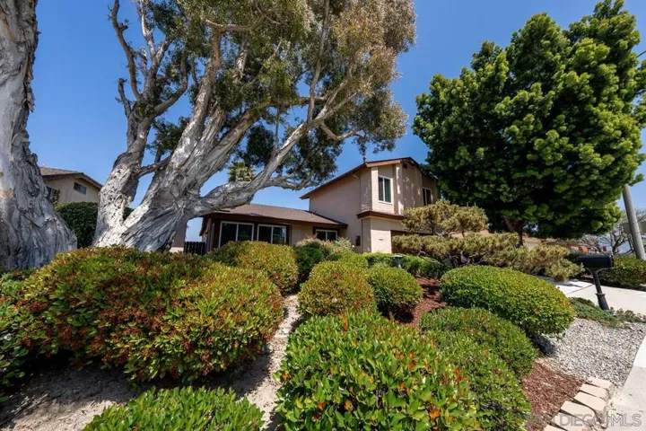 2711 S S Barcelona St, Spring Valley, California 91977