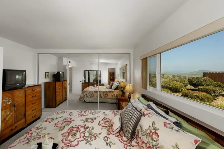 2711 S S Barcelona St, Spring Valley, California 91977