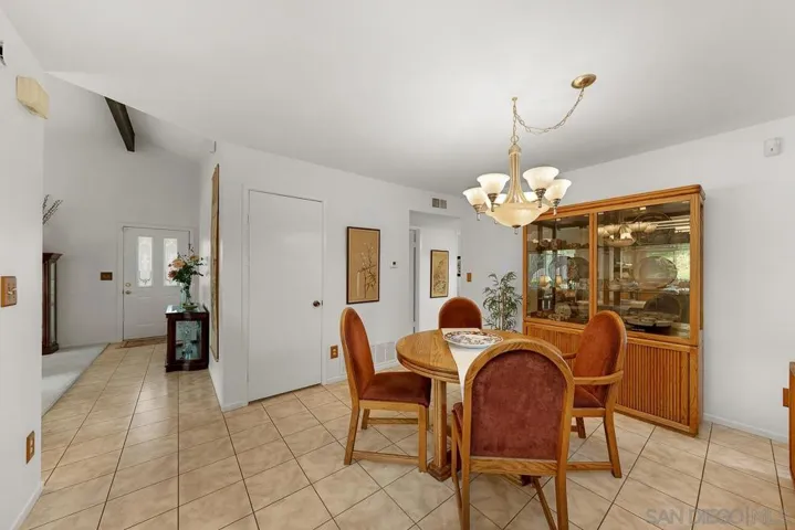 2711 S S Barcelona St, Spring Valley, California 91977