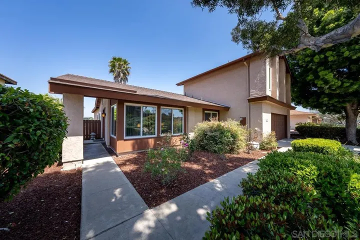 2711 S S Barcelona St, Spring Valley, California 91977