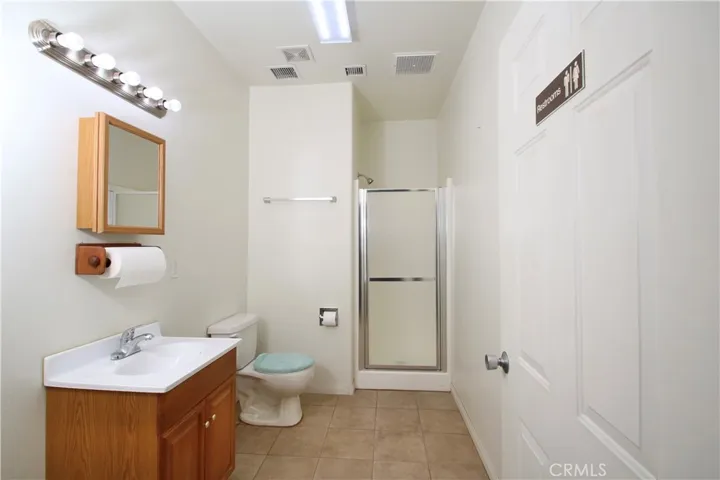 In back garage- additional bathroom