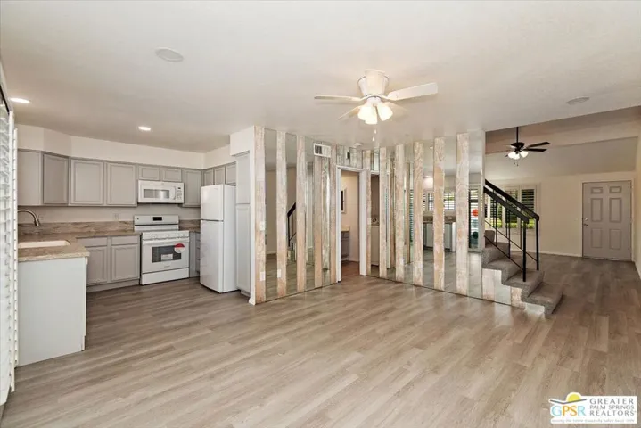 Dining to Kitchen
