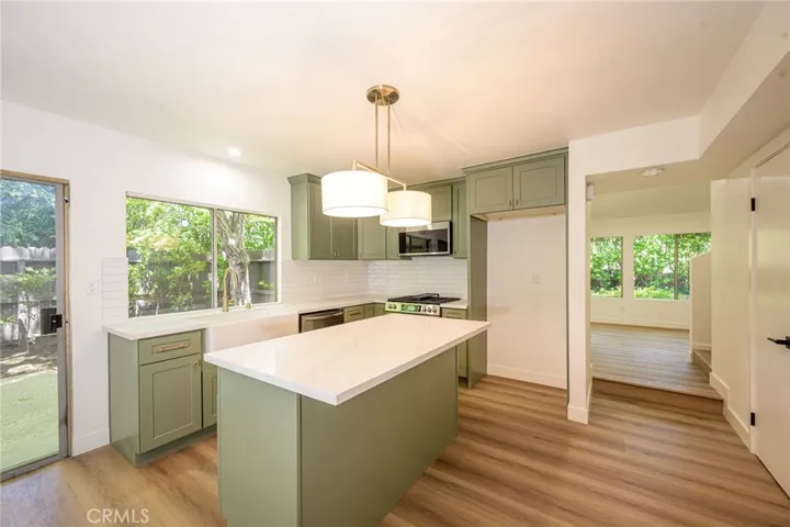 27428 Rondell Street, Agoura Hills, California 91301