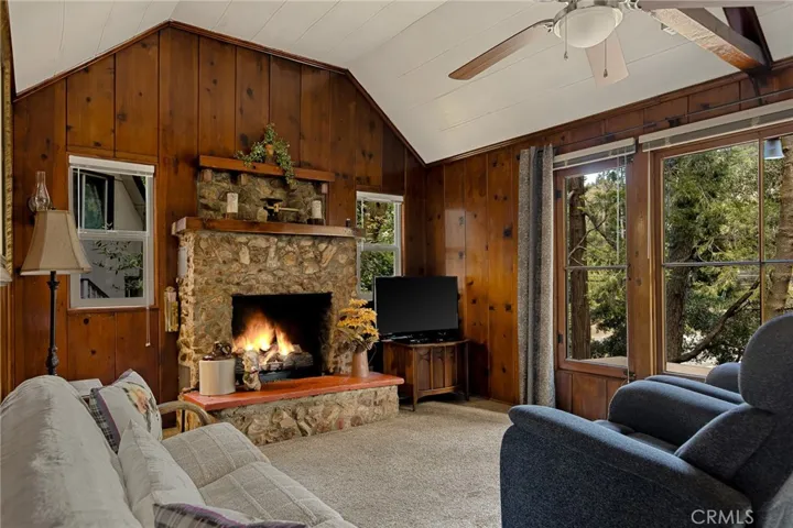 23431 Knapps Cutoff, Crestline, California 92325