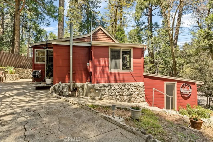 23431 Knapps Cutoff, Crestline, California 92325